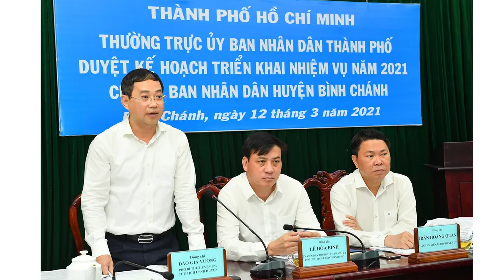 Huyện Bình Chánh kỷ luật và phê bình 277 cán bộ liên quan đến quản lý đất đai, trật tự xây dựng ảnh 2