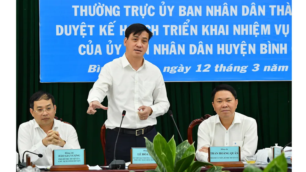 Huyện Bình Chánh kỷ luật và phê bình 277 cán bộ liên quan đến quản lý đất đai, trật tự xây dựng ảnh 1