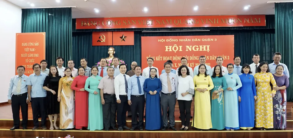 Tránh tình trạng lạm quyền của cán bộ, công chức khi không tổ chức HĐND quận, phường ảnh 2