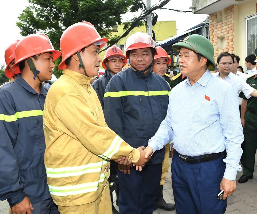 Đại tướng Đỗ Bá Tỵ: Cử tri cần tự giác đi bầu cử, tránh bầu hộ, bầu thay  ảnh 5