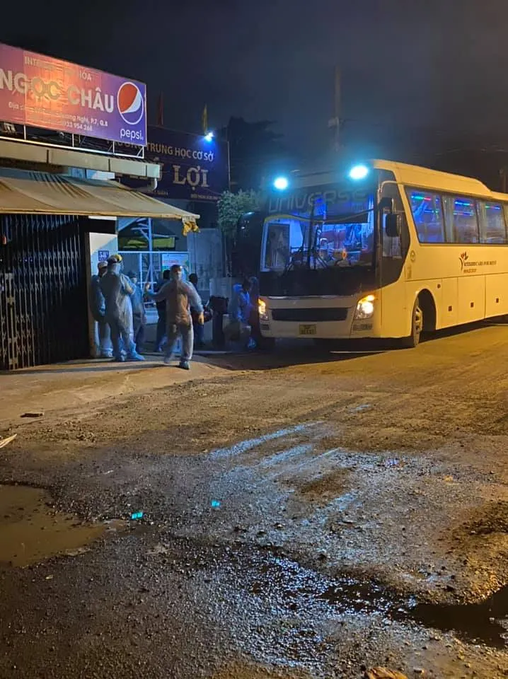 Quận 8 xử lý dứt điểm bất cập ở khu cách ly tạm thời tại phường 7 ảnh 9