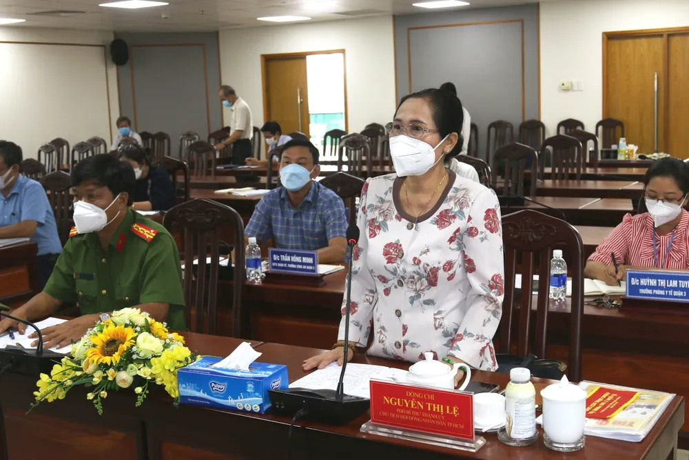 Chủ tịch HĐND TPHCM Nguyễn Thị Lệ kiểm tra công tác phòng, chống dịch Covid-19 tại quận 3 ảnh 1