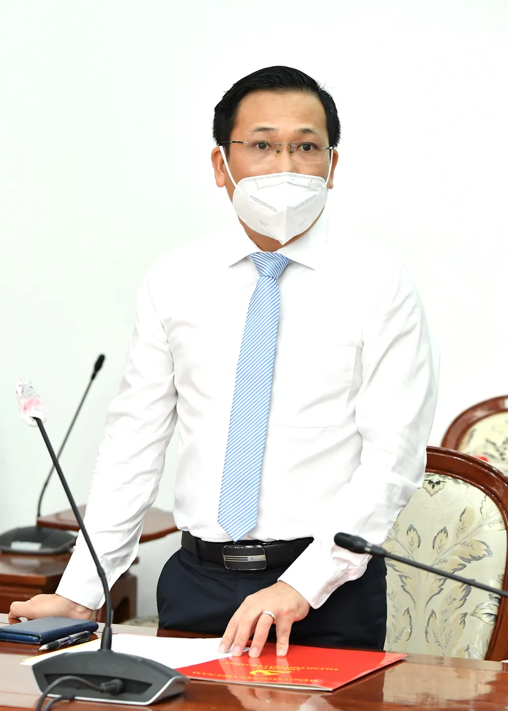 Đồng chí Nguyễn Hoàng Anh giữ chức vụ Phó Chánh Văn phòng Thành ủy TPHCM ảnh 1