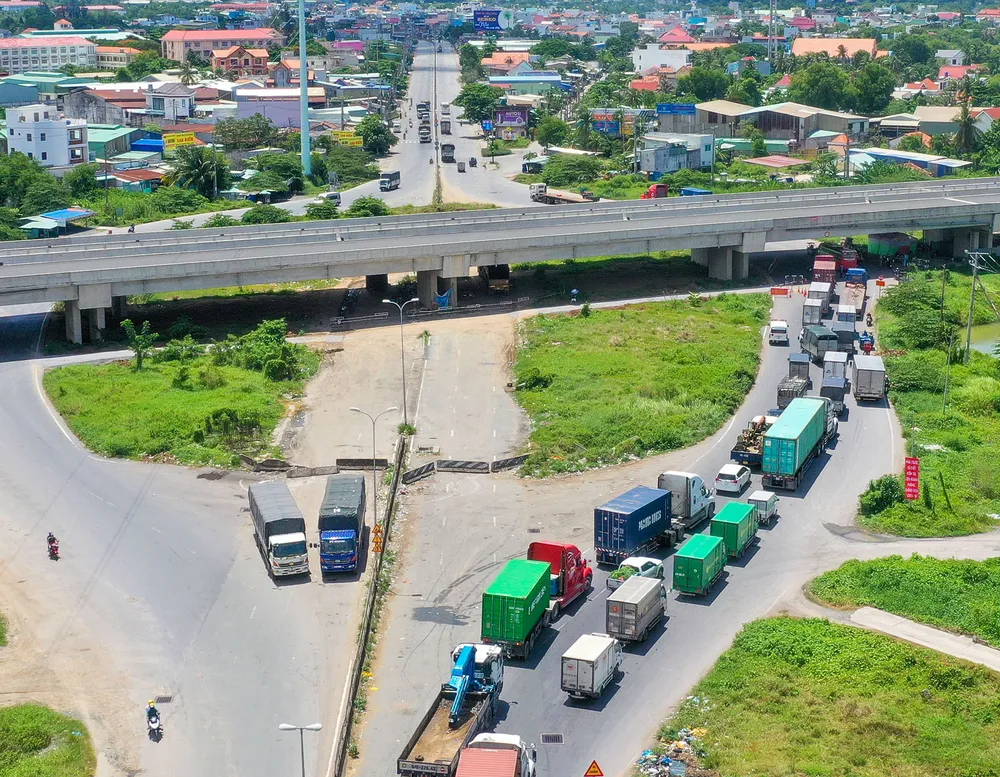 Có thể lựa chọn “sống chung” với dịch Covid-19? ảnh 7