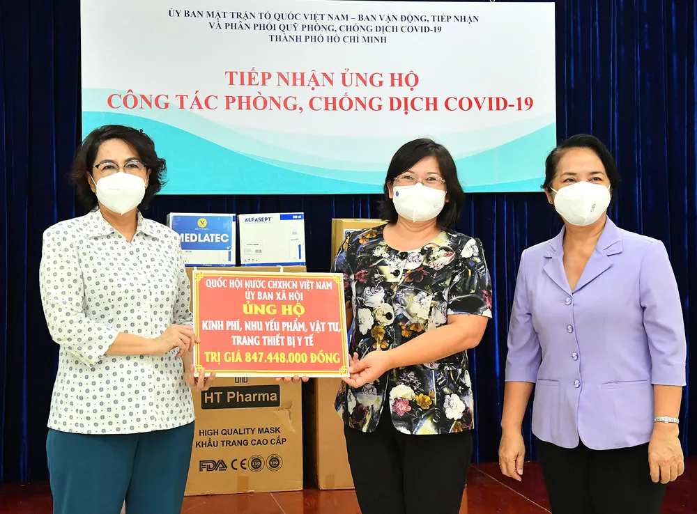 Ủy ban Xã hội của Quốc hội ủng hộ kinh phí, vật tư trị giá 848 triệu đồng cho TPHCM ảnh 2