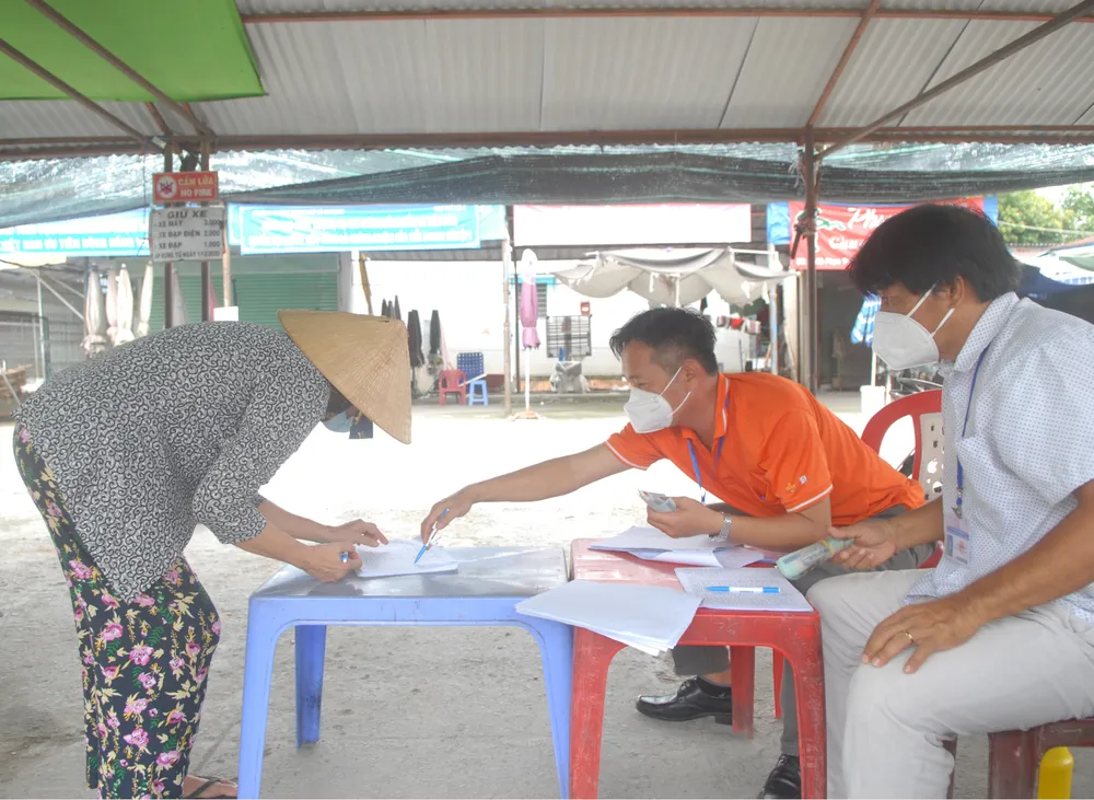 UBND TPHCM trình Thường trực HĐND TPHCM gói hỗ trợ lần 3 với 5 nhóm được hỗ trợ ảnh 1