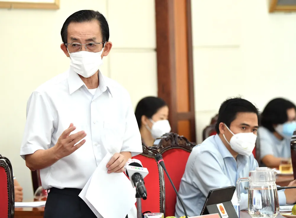 Cần chuẩn bị các chiến lược để “chung sống với Covid-19” ảnh 3