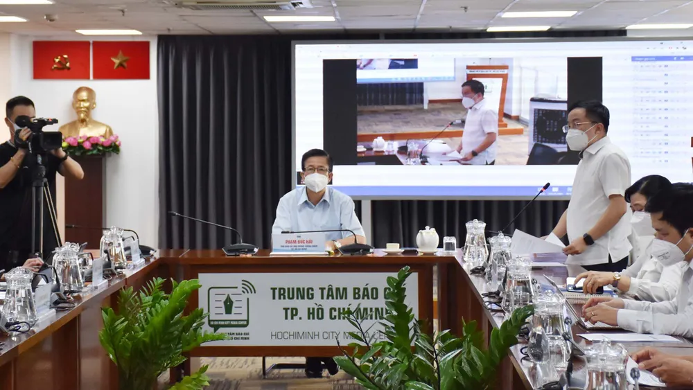 Gần 7.000 đơn đề nghị đi đón người thân trở về TPHCM ảnh 1