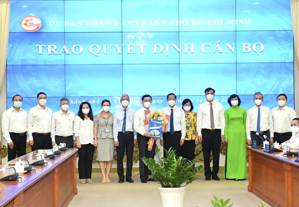 Đồng chí Đặng Quốc Toàn giữ chức vụ Chánh Văn phòng UBND TPHCM  ảnh 3