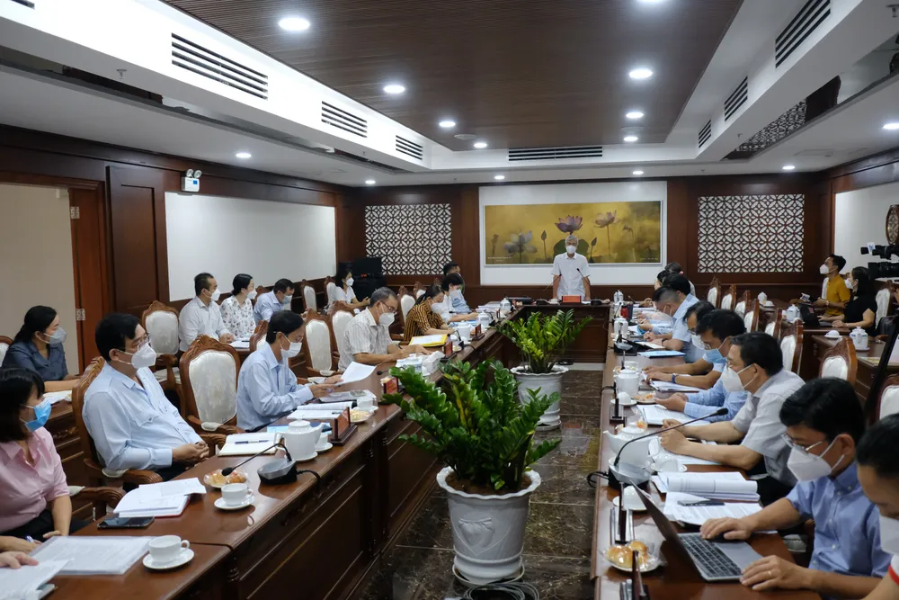 TPHCM tiếp tục chi hỗ trợ cho trường hợp đã được thẩm định danh sách đang cách ly, trị bệnh, diện nghèo ảnh 3