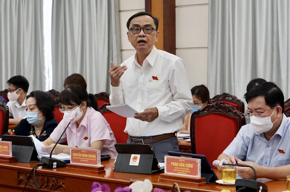 Đại biểu Quốc hội đề nghị cách hỗ trợ thiết thực là xóa bỏ “giấy phép con” ảnh 4