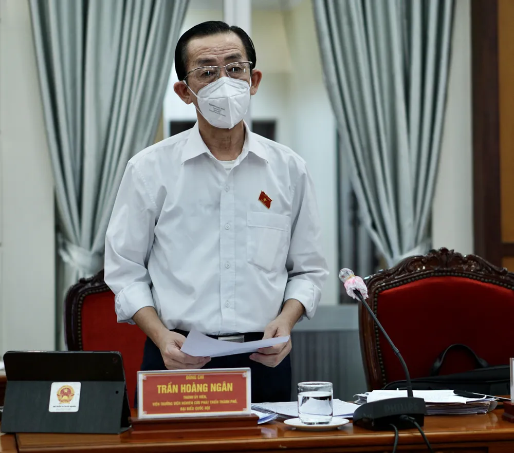 Đại biểu Quốc hội đề nghị cách hỗ trợ thiết thực là xóa bỏ “giấy phép con” ảnh 2