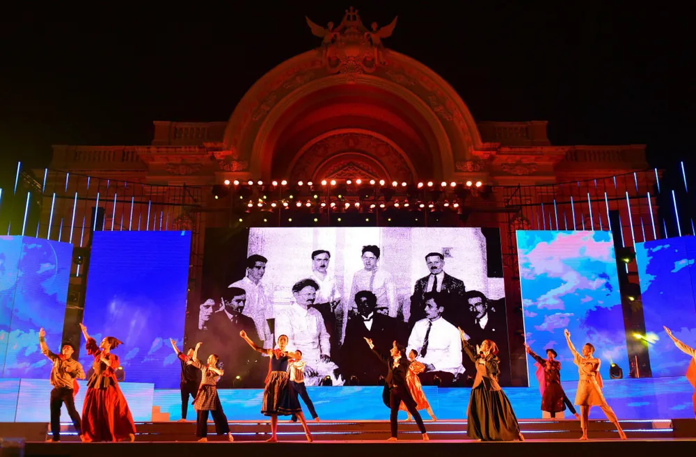 Đảng là niềm tin tất thắng - Chương trình nghệ thuật đặc biệt tại TPHCM mừng 92 năm Ngày thành lập Đảng ảnh 3