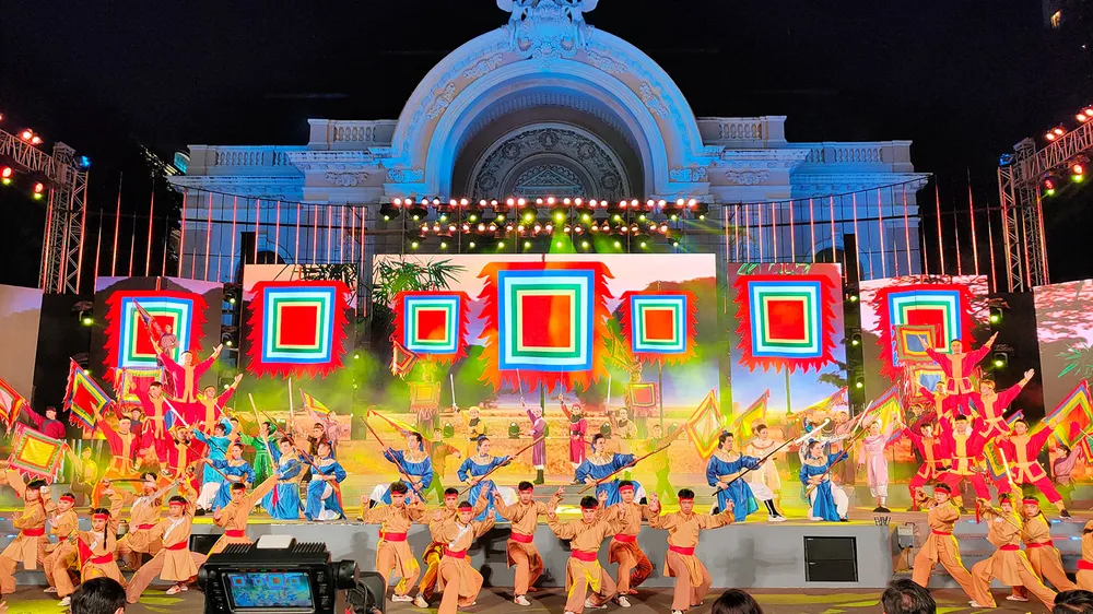 Vang mãi hào khí Tây Sơn - chương trình sân khấu hóa kỷ niệm 233 năm chiến thắng Ngọc Hồi – Đống Đa lịch sử ảnh 4