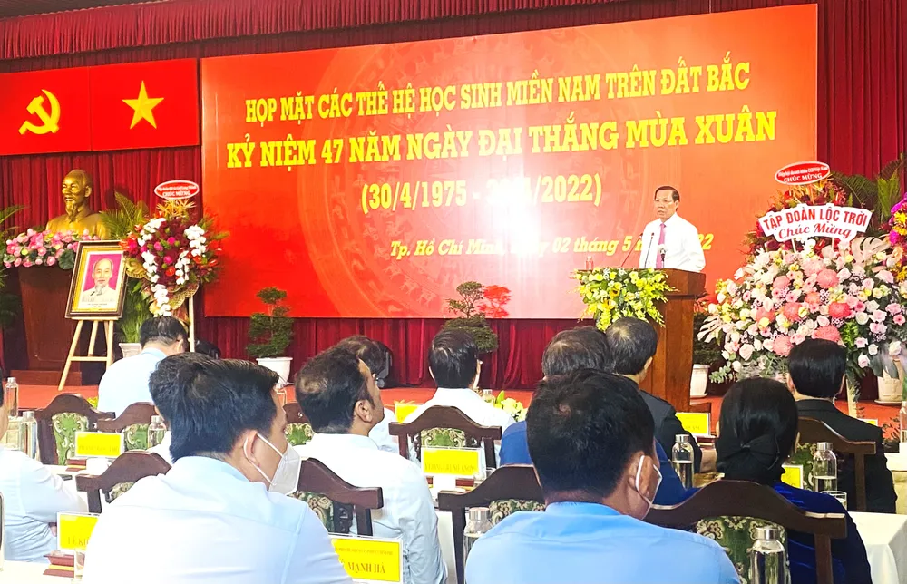 Chủ tịch nước Nguyễn Xuân Phúc: Thành công từ các Trường học sinh miền Nam trên đất Bắc để lại nhiều bài học quý báu ảnh 4