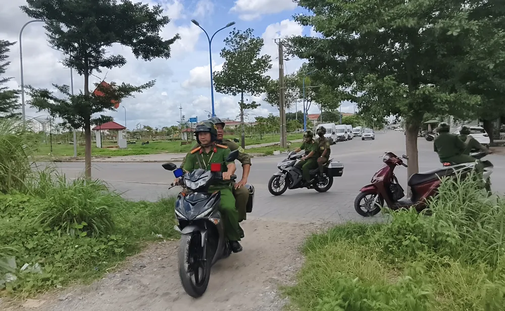 cong-an-lap-chot-bat-tha-dieu-o-gan-tan-son-nhat-2.jpg
