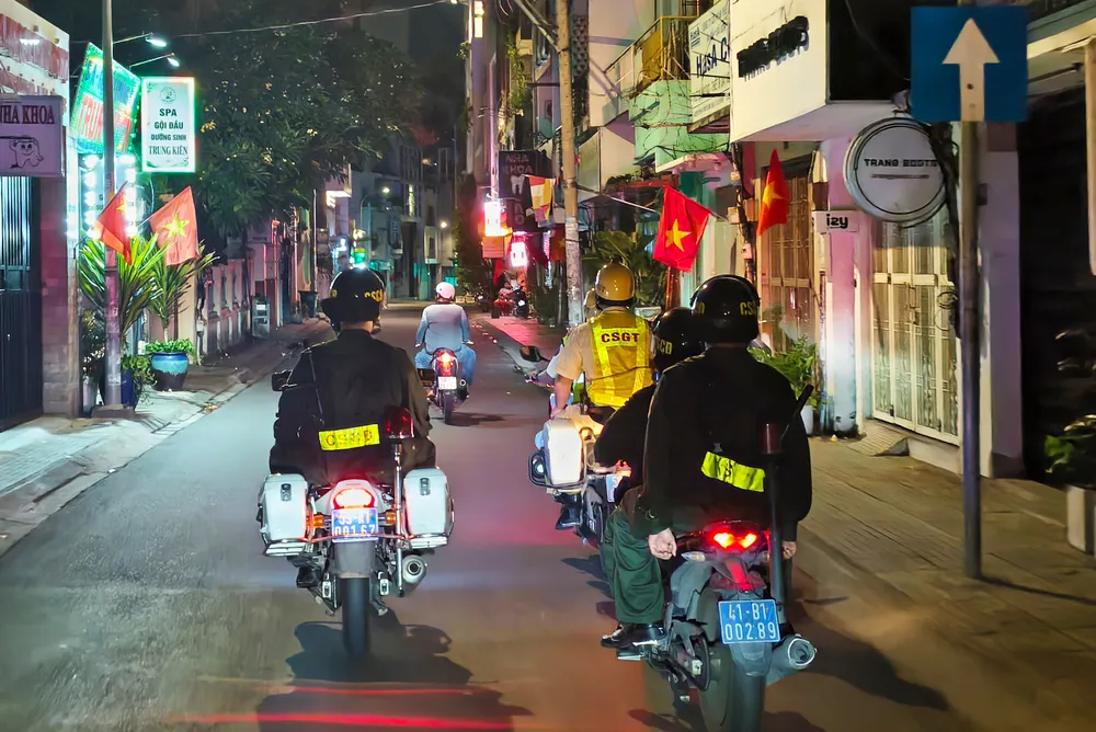 to-tuan-tra-363-cong-an-tphcm-giu-binh-yen-cho-tphcm-10.jpg