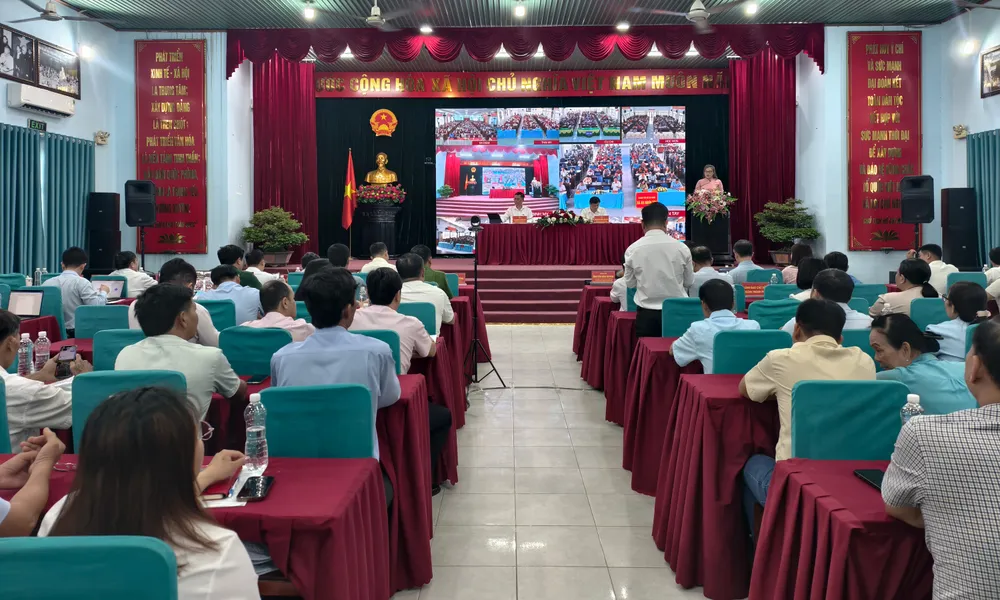 cu-tri-kien-nghi-giai-phap-du-sach-giao-khoa-chong-ngap.jpg