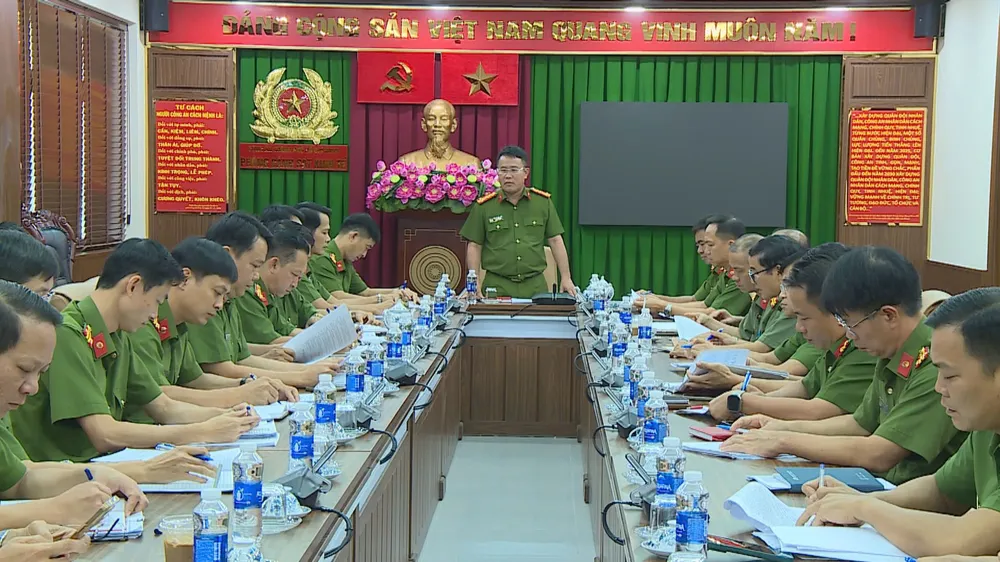 khoi-to-5-vu-an-bat-21-nguoi-lam-gia-ket-qua-quan-trac-moi-truong (9).jpg