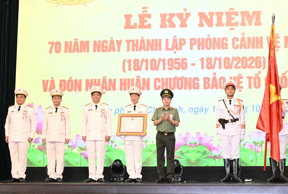 luc-luong-canh-ve-phai-luon-dua-vao-nhan-dan (2).jpg