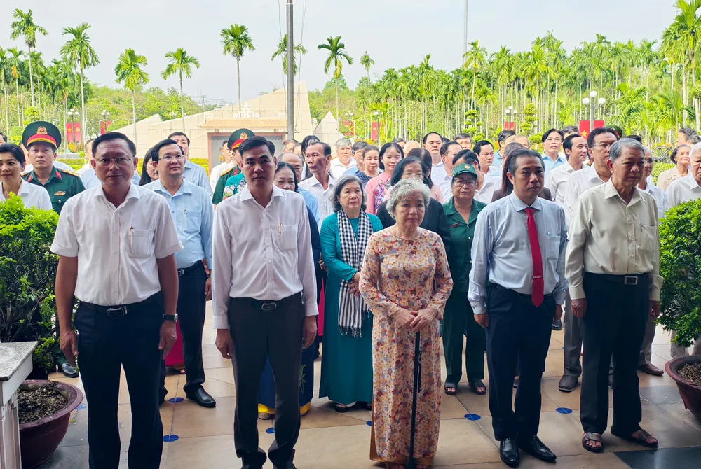 hop-mat-ky-niem-81-nam-giai-phong-quan-lien-quan-10.jpg