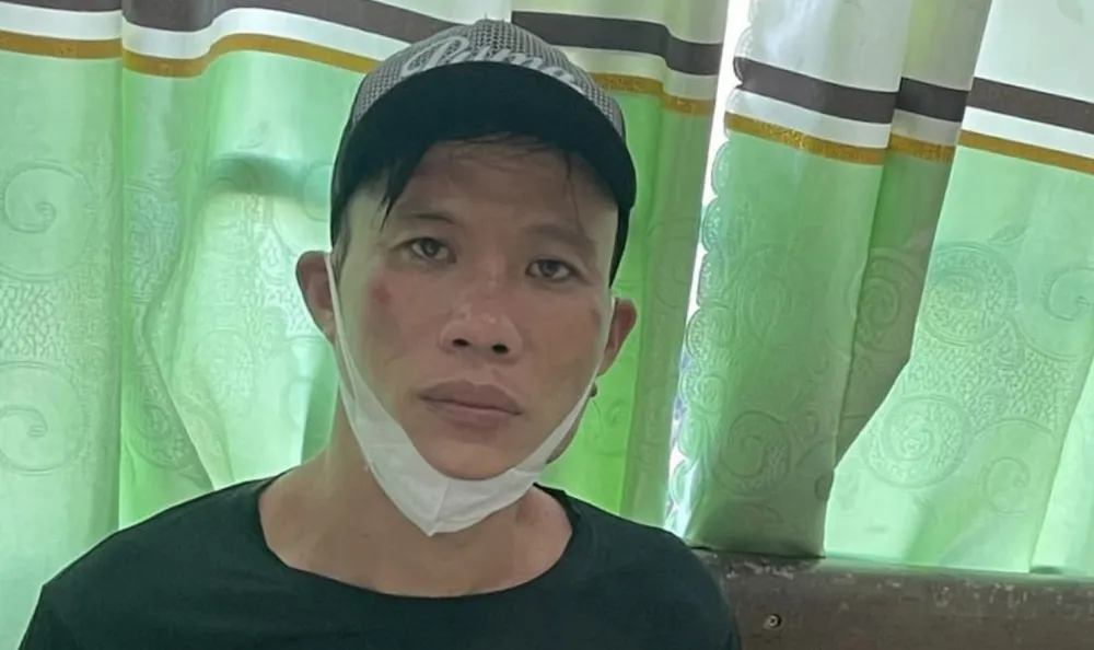 Đã khống chế được kẻ cướp có súng, cố thủ trong nhà dân ảnh 1