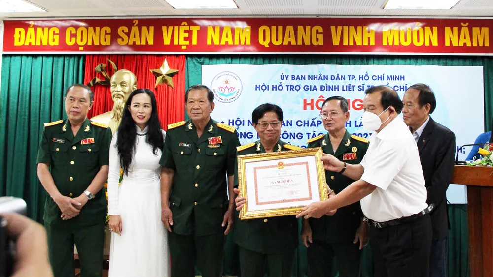 Hội Hỗ trợ gia đình liệt sĩ TPHCM tổng kết hoạt động năm 2021 ảnh 1