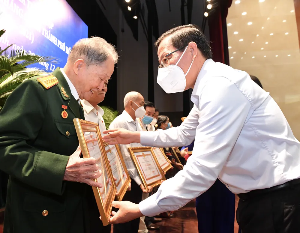 Họp mặt truyền thống kỷ niệm 35 năm Ngày thành lập CLB truyền thống kháng chiến TPHCM ảnh 1