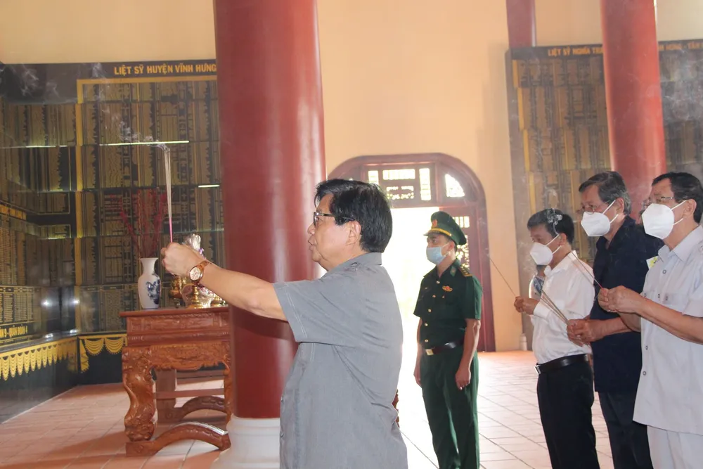 Tết trồng cây nhớ ơn Liệt sĩ ảnh 1