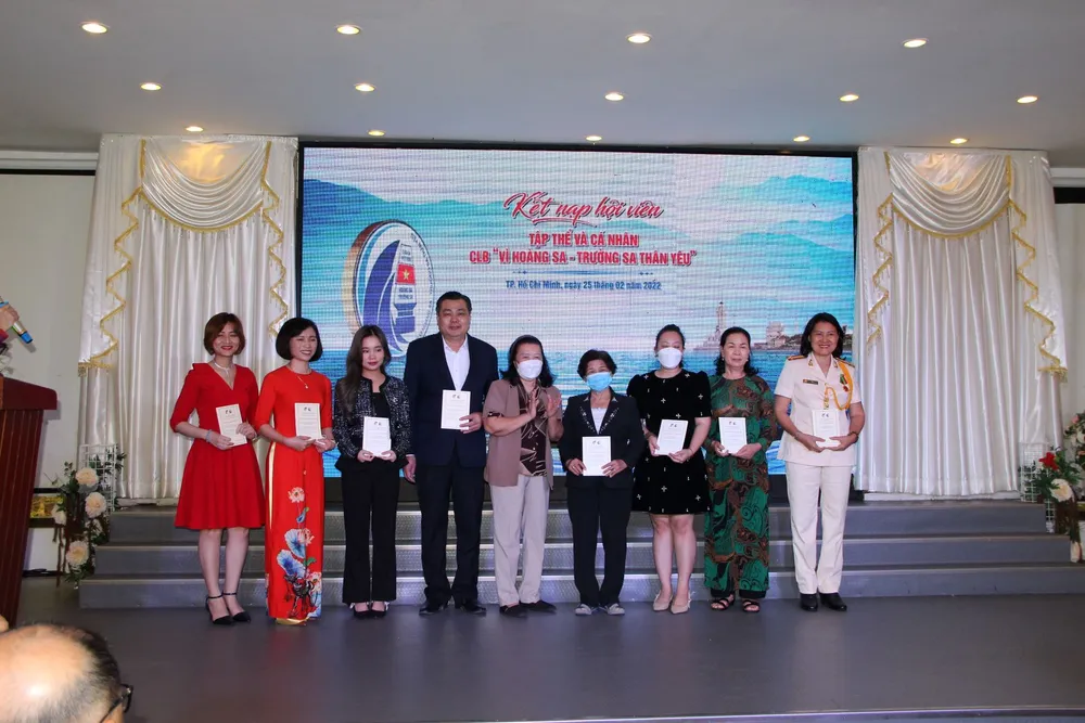Họp mặt “Vì Hoàng Sa - Trường Sa thân yêu” ảnh 2