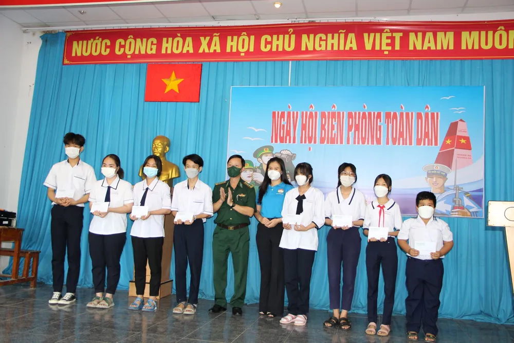 Cần Giờ tổ chức Ngày hội Biên phòng toàn dân ảnh 1