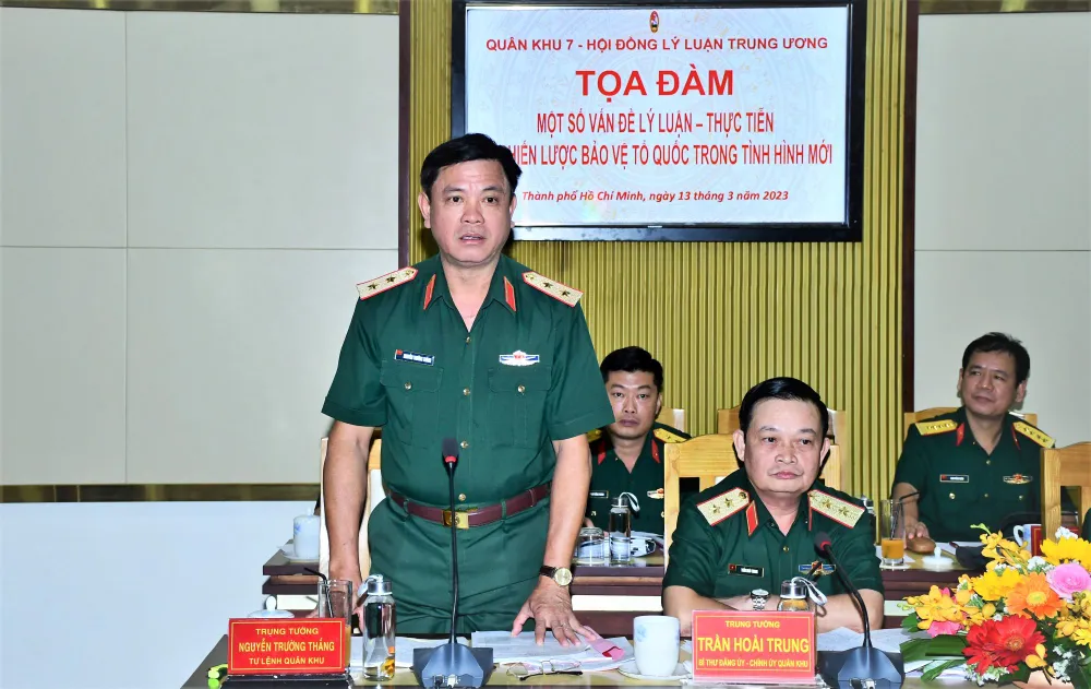 Trung tướng Nguyễn Trường Thắng phát biểu tại buổi tọa đàm. Ảnh: TRẦN YÊN