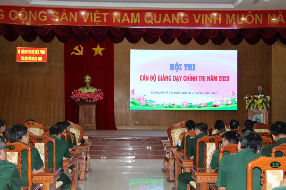 Quang cảnh hội thi trong buổi khai mạc. Ảnh: TRẦN YÊN