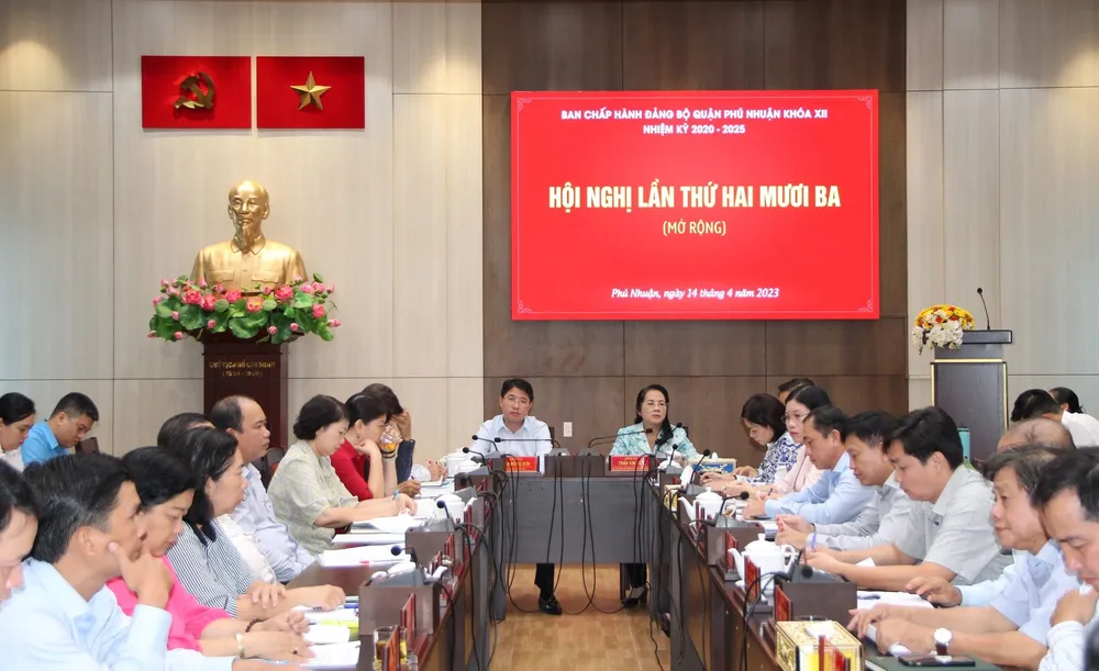 Quang cảnh hội nghị Ban chấp hành Đảng bộ Quận Phú Nhuận lần thứ 23. Ảnh:TRẦN YÊN Quang cảnh hội nghị Ban chấp hành Đảng bộ Quận Phú Nhuận lần thứ 23. Ảnh:TRẦN YÊN