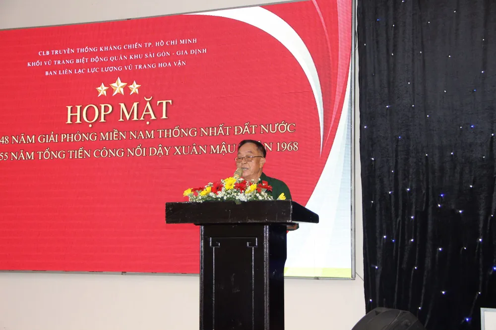 Ông Lưu Ngầu phát biểu ôn lại truyền thống lực lượng vũ trang Hoa vận. Ảnh: TRẦN YÊN Ông Lưu Ngầu phát biểu ôn lại truyền thống lực lượng vũ trang Hoa vận. Ảnh: TRẦN YÊN