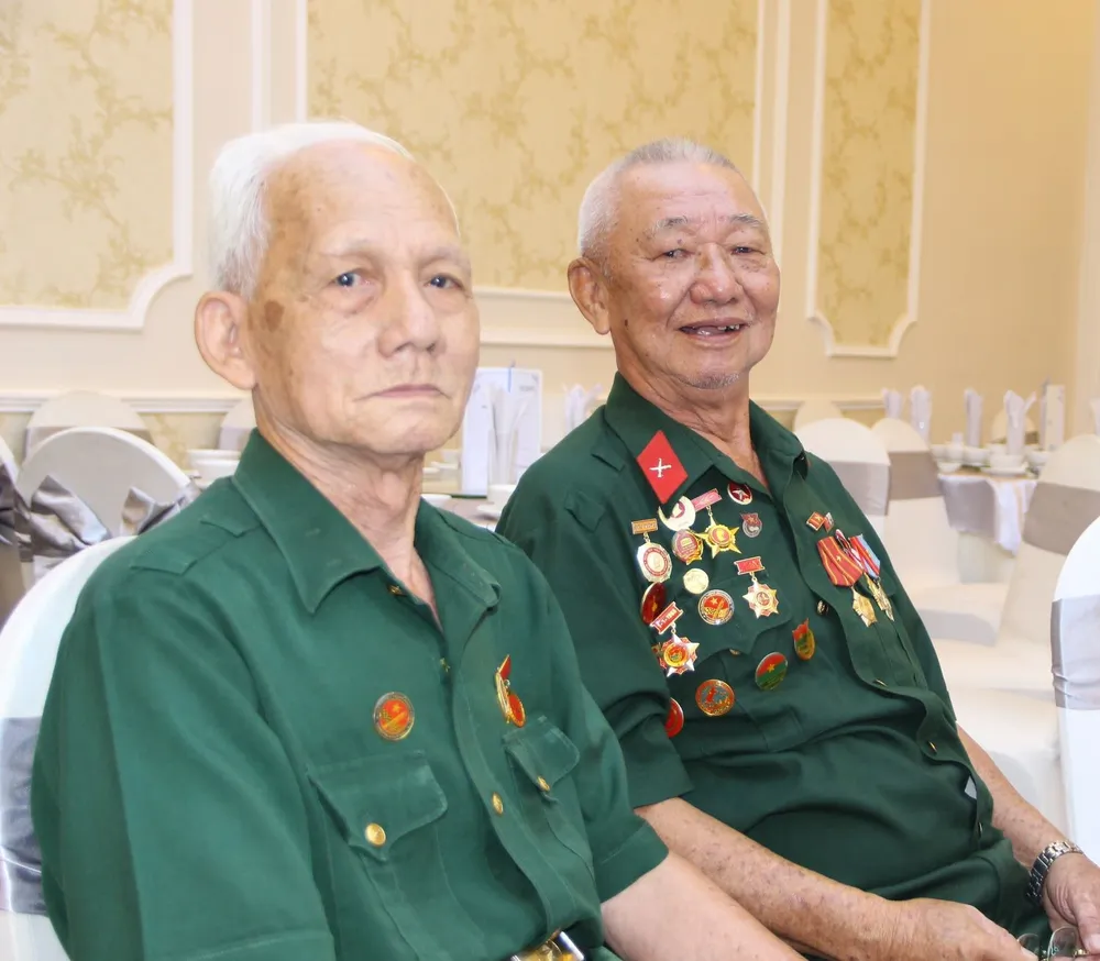 Thành viên lực lượng vũ trang Hoa vận trong ngày gặp mặt. Ảnh: TRẦN YÊN Thành viên lực lượng vũ trang Hoa vận trong ngày gặp mặt. Ảnh: TRẦN YÊN