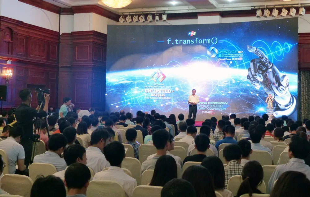 Thứ trưởng Nguyễn Thành Hưng: Việt Nam có thể đứng trên vai Google, Microsoft để phát triển ảnh 1