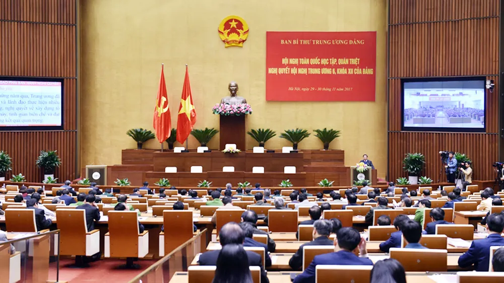 Hai năm thực hiện tinh giản biên chế đã… tăng thêm 96.000 người và chi thường xuyên tăng 16,25% ảnh 1