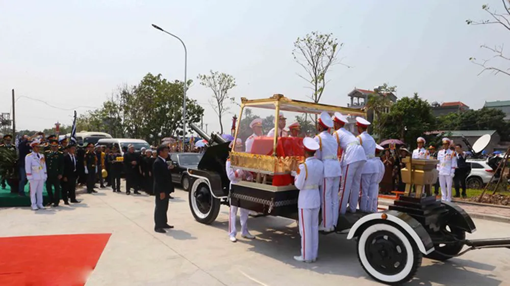 Quê nhà đón linh cữu nguyên Tổng Bí thư Đỗ Mười về nơi an nghỉ cuối cùng ảnh 22