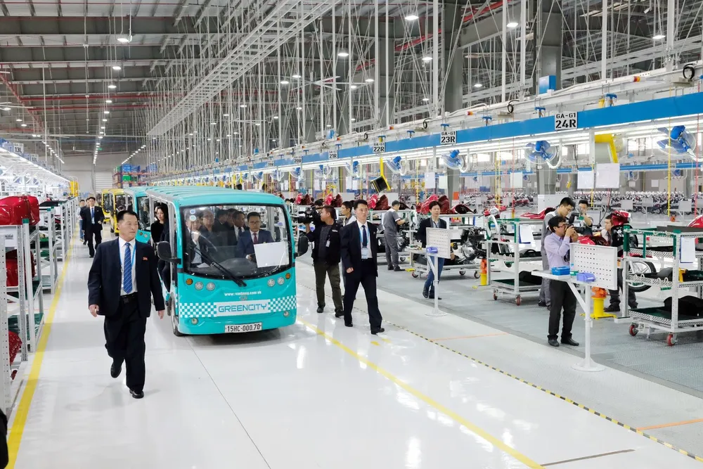 Đoàn cấp cao Triều Tiên tham quan nhà máy sản xuất ô tô của Vingroup ảnh 6