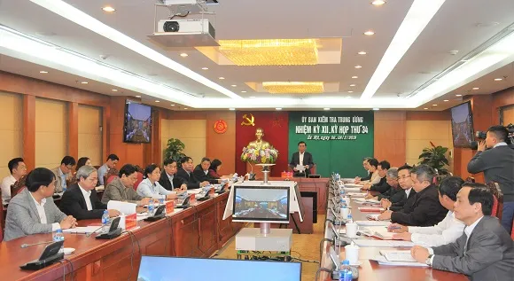 Hai đại tá quân đội bị kỷ luật vì bổ nhiệm, phong quân hàm sai quy định đối với Út "trọc"