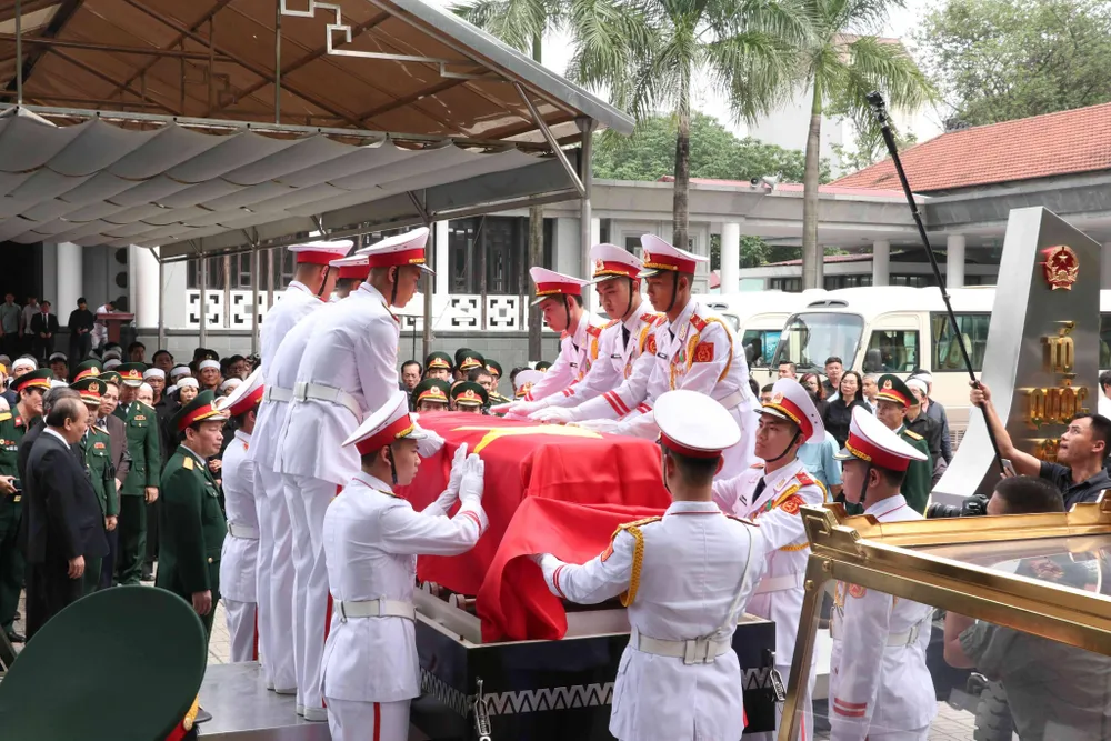 Tiễn đưa Trung tướng Đồng Sỹ Nguyên về nơi an nghỉ cuối cùng ảnh 6