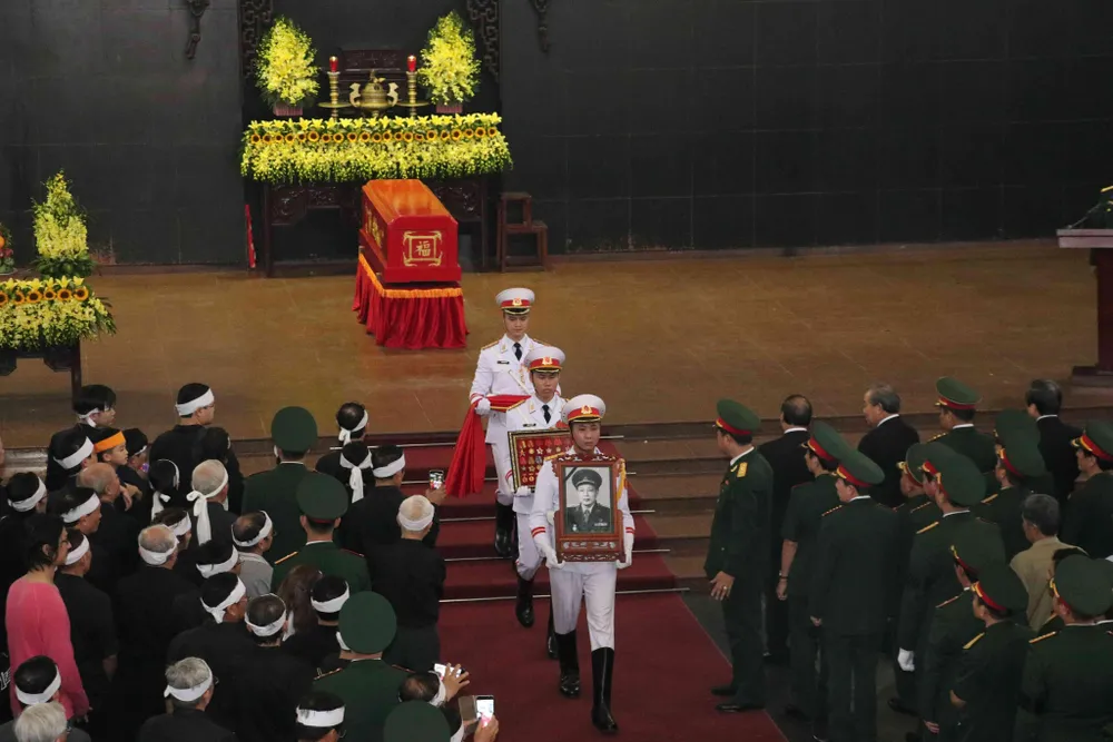 Tiễn đưa Trung tướng Đồng Sỹ Nguyên về nơi an nghỉ cuối cùng ảnh 2