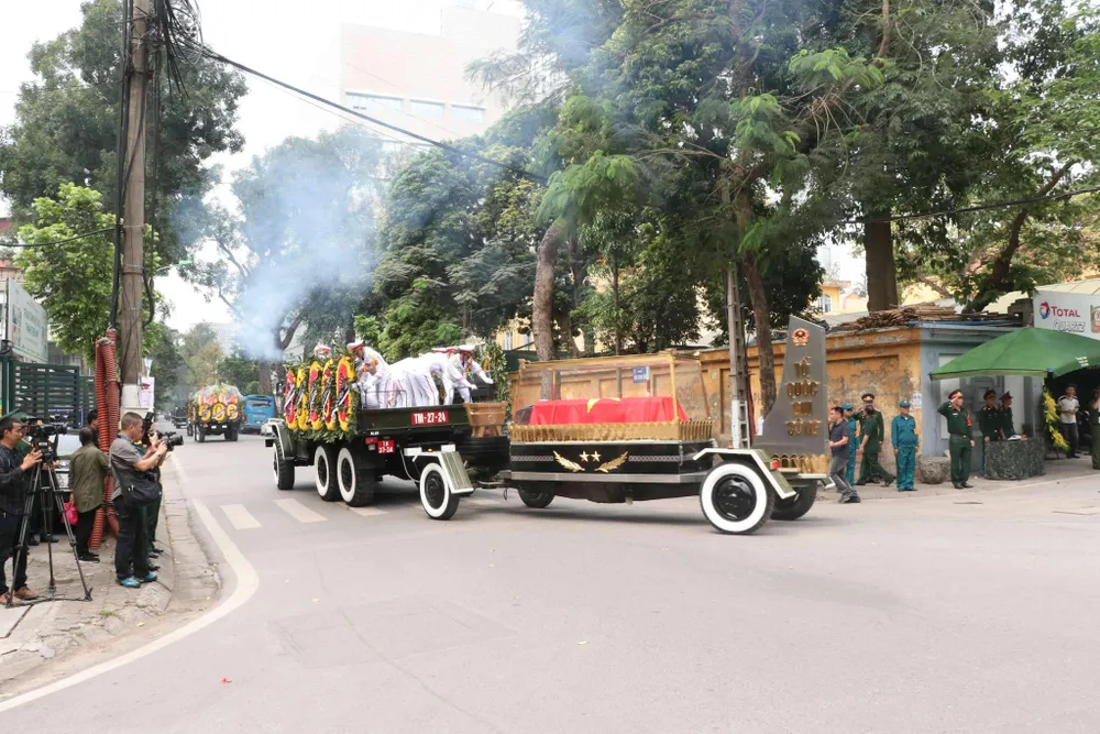 Tiễn đưa Trung tướng Đồng Sỹ Nguyên về nơi an nghỉ cuối cùng ảnh 10