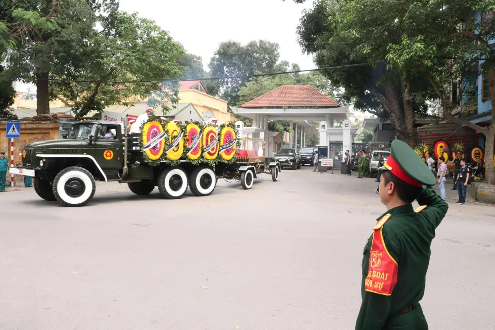 Tiễn đưa Trung tướng Đồng Sỹ Nguyên về nơi an nghỉ cuối cùng ảnh 9