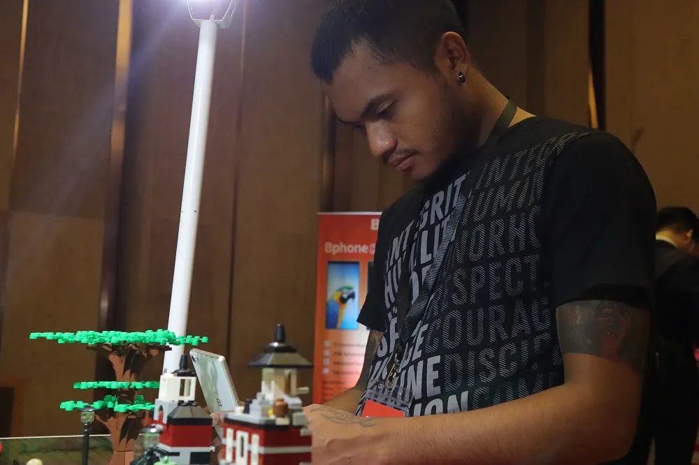 Bkav chính thức mở bán Bphone 3 ở Myanmar ảnh 3