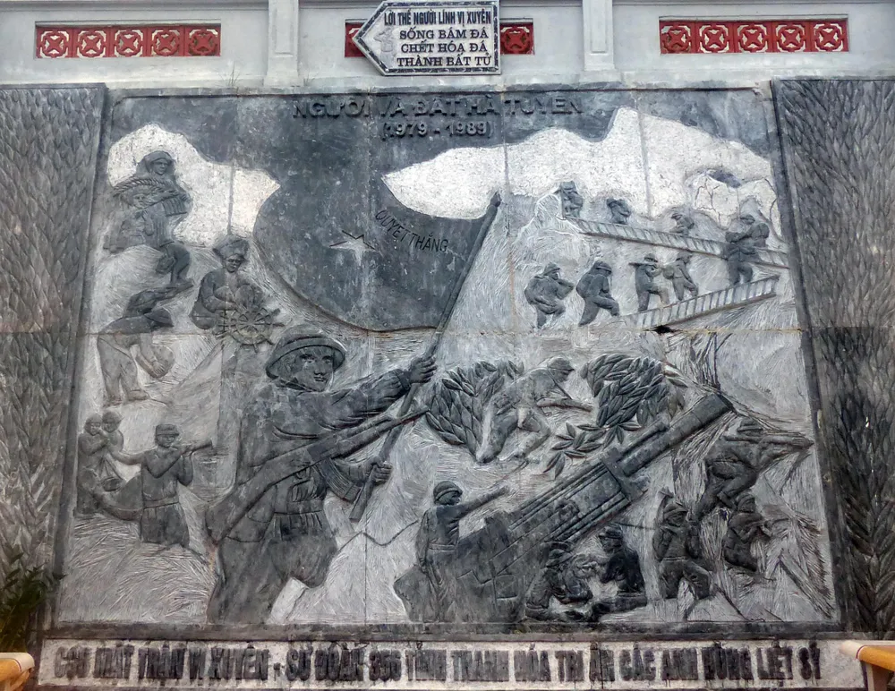 Nguyên Chủ tịch nước Trương Tấn Sang tưởng niệm 35 năm “ngày giỗ chung” mặt trận Vị Xuyên ảnh 4