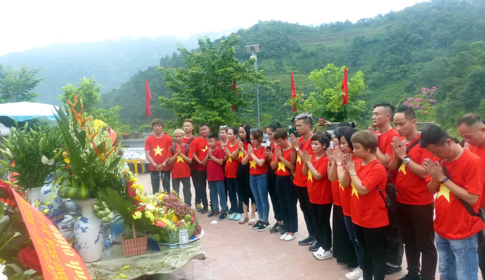 Nguyên Chủ tịch nước Trương Tấn Sang tưởng niệm 35 năm “ngày giỗ chung” mặt trận Vị Xuyên ảnh 7