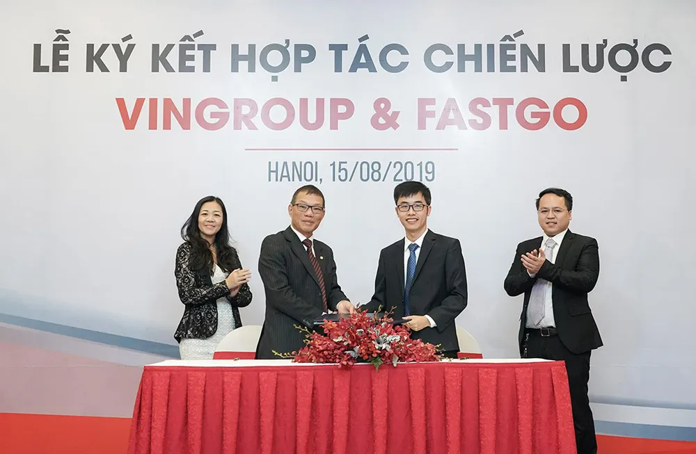 Vingroup và FastGo ký kết hợp tác chiến lược, đưa xe ô tô VinFast tham gia thị trường dịch vụ gọi xe công nghệ