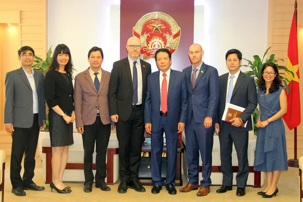 Facebook không “đánh đổi cái lớn để lấy cái nhỏ” ở Việt Nam  ảnh 2